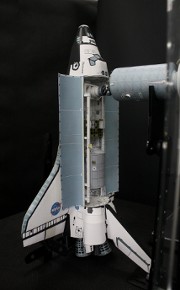 「PMA-2」にドッキングした「ディスカバリー(STS-102)」