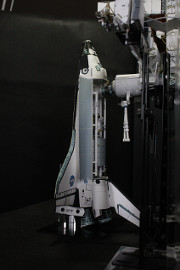 「PMA-2」にドッキングした「ディスカバリー(STS-121)」